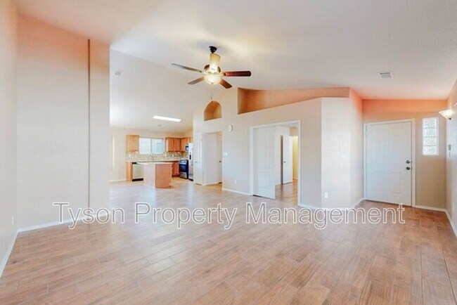 Foto del edificio - 6309 Calle Amorada Ct NW