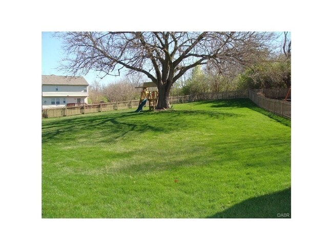 Building Photo - Beautiful Upscale Home – Beavercreek Schoo...