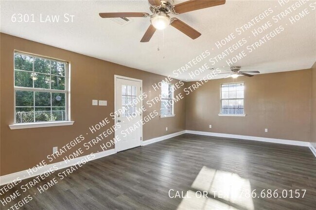 Building Photo - Rent to Own Updated Home with $10,000 Down...