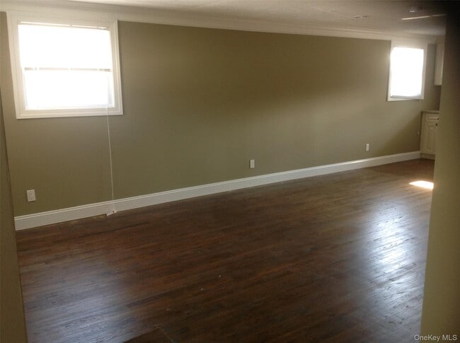 Building Photo - 27 Southridge Dr