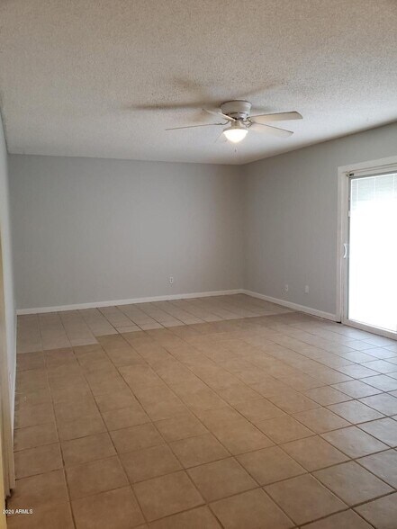 Foto del edificio - 3327 W Joan De Arc Ave