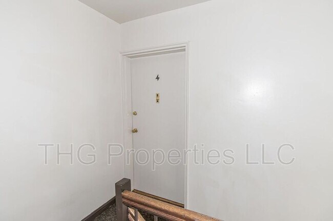 Foto del edificio - 82 Woodland Rd