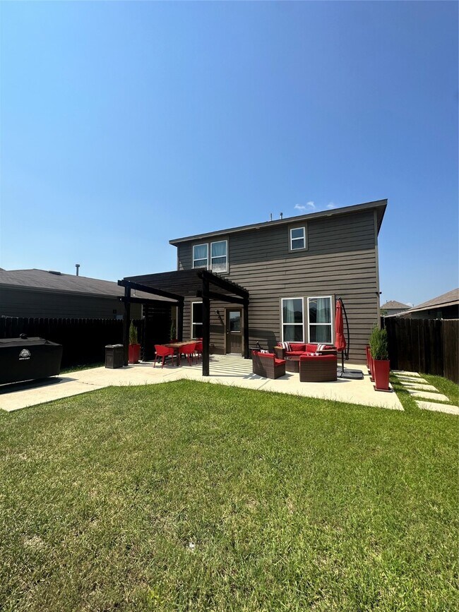 Building Photo - 5730 Pampus Prairie Rd