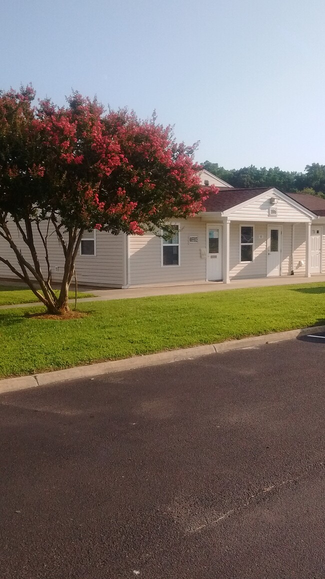 Building Photo - Newport Village Apartments