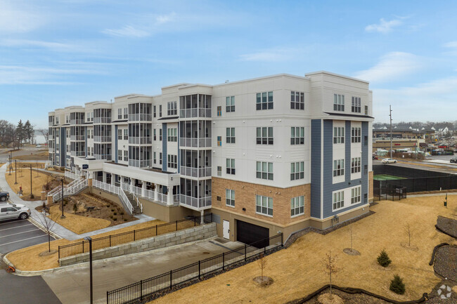 Building Photo - Artessa Mound Harbor