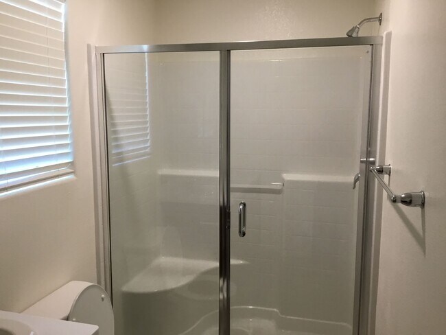 Building Photo - 115 Peerless St