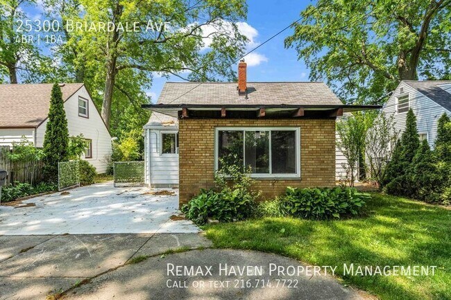 Foto del edificio - 25300 Briardale Ave, Euclid-  Stunning 4 b...