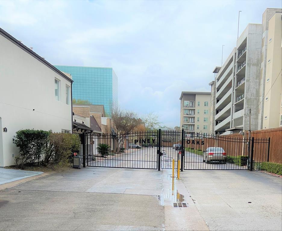 516 S Post Oak Ln Unit 10, Houston, TX 77056 Condo for Rent in