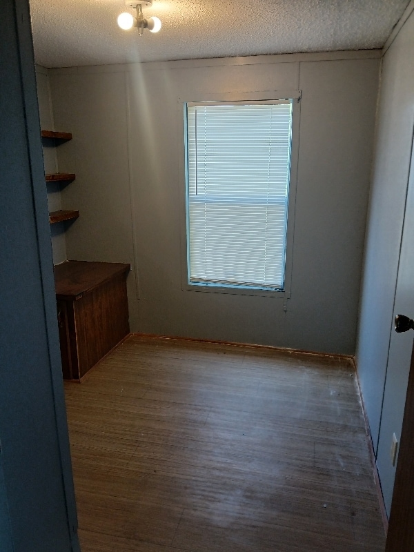 Building Photo - 1705 Woodlawn Ct