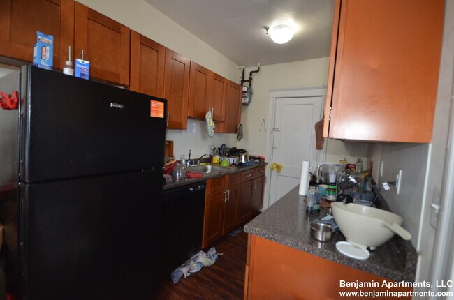 Building Photo - 1163 Boylston St