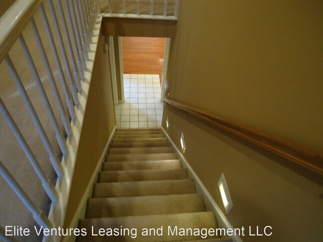Building Photo - 6272 Independence Dr