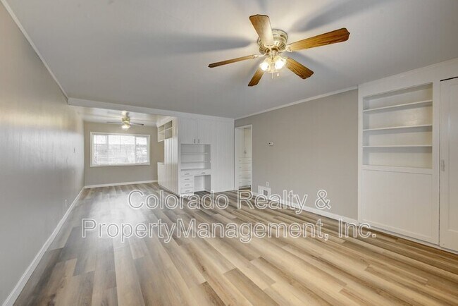 Building Photo - 2117-2129 S Holly St