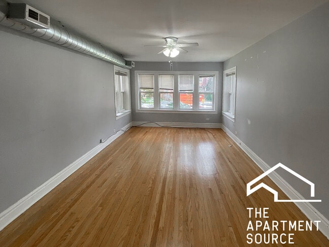 Foto del edificio - 4103 W Nelson St