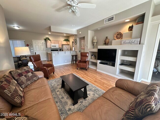 Building Photo - 9253 N Firebrick Dr