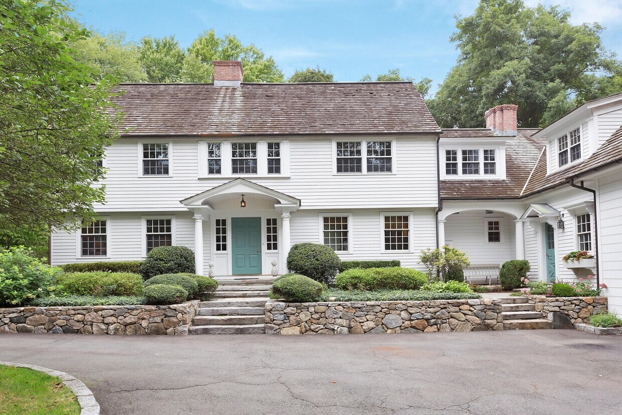 25 Stephanie Ln, Darien, CT 06820 House for Rent in Darien, CT