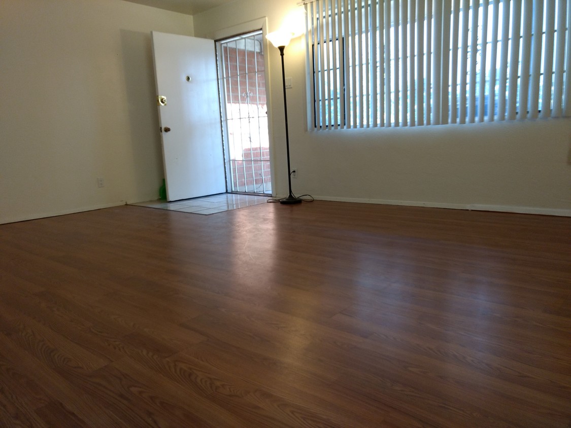 Primary Photo - 1004 Alvarado Dr SE