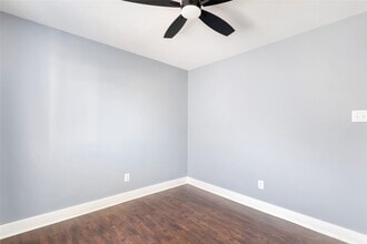 Building Photo - 415 Laurel Pine Dr