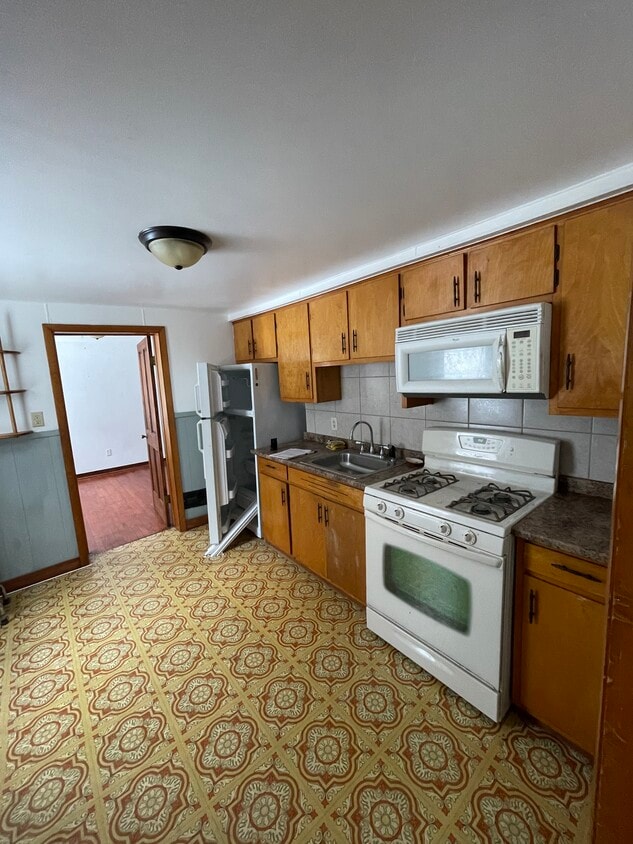 Primary Photo - 119 N Wilbur Ave