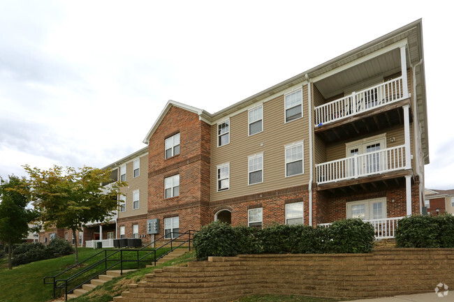 Primary Photo - Gleneagles Apartments