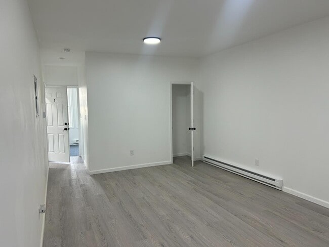 Building Photo - 222 W Patterson St