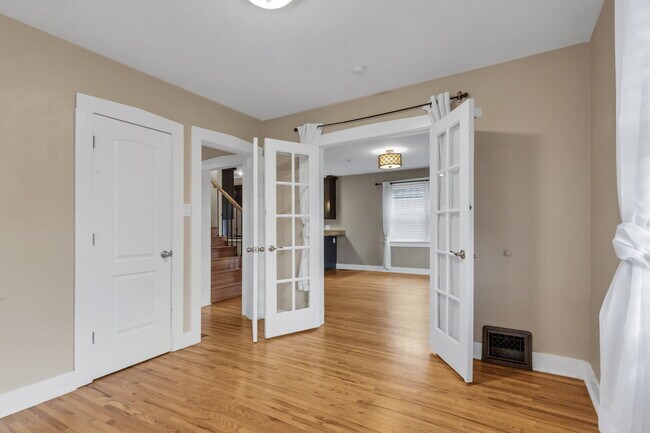 Foto del edificio - 4994 Julian St