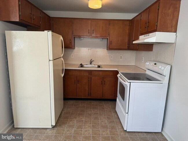 Foto del edificio - 3874 Shadywood Dr