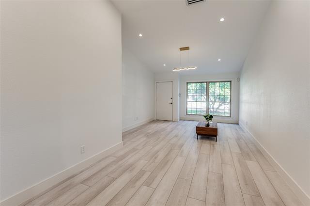 Foto del edificio - 13702 Flagstone Ln