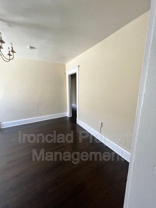 Building Photo - 146-148 Grand St