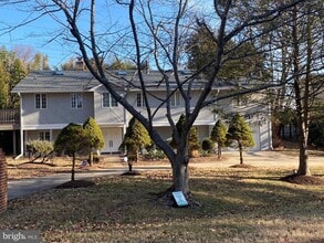 Building Photo - 9917 Betteker Ln