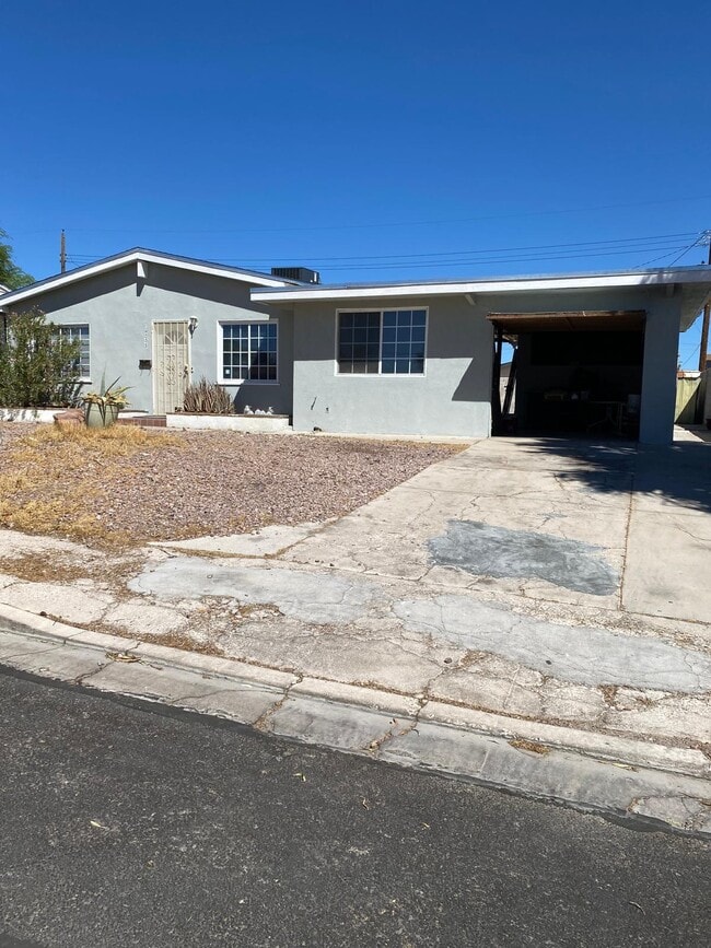 Building Photo - 1733 Canosa Ave