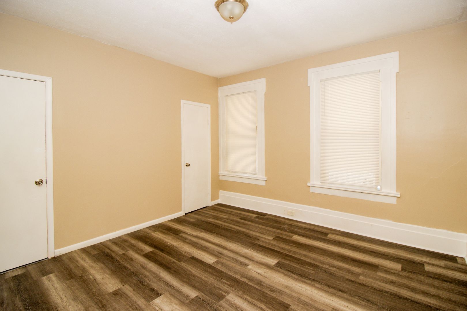 3926 Woodbridge Ave Cleveland, OH 44109 – photo 3