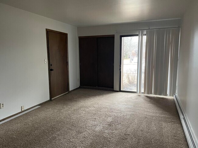 Foto del edificio - 6179 W Cold Spring Rd