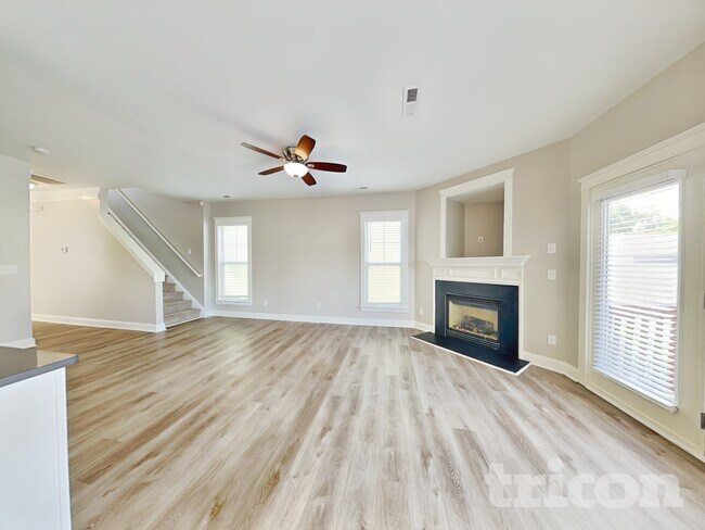 Foto del edificio - 13528 Swinton Rd