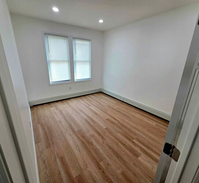 Foto del edificio - 129 W 27th St