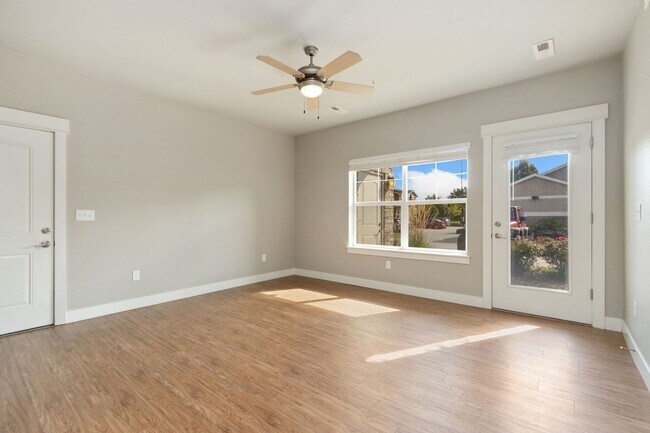 Building Photo - 5233 Boardwalk Dr