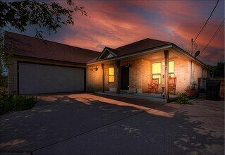 Building Photo - 10270 Twin Lake Loop