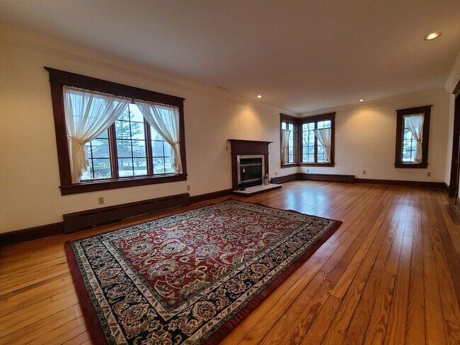 Foto del edificio - Charming 3-Bedroom, 2-Bathroom Home in South Haven, MI