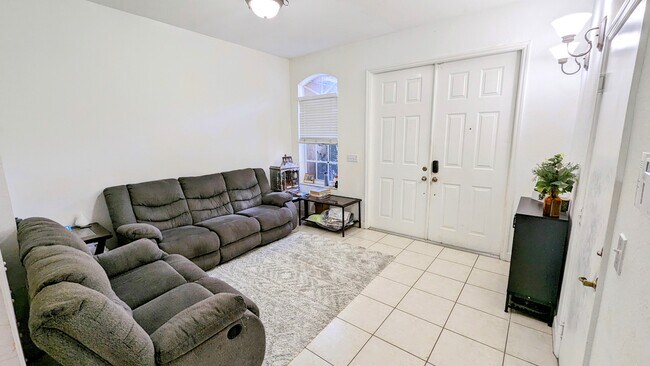 Foto del edificio - 8124 SW 119th Path