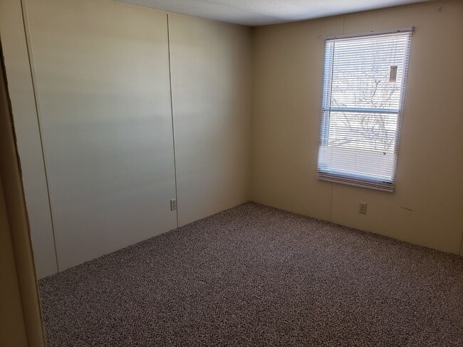 Building Photo - 1517 Arizona Dr