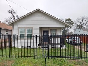 Building Photo - 1217 Campbell St