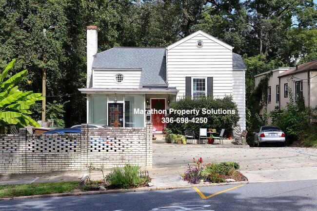 Foto del edificio - 1806 Walker Ave