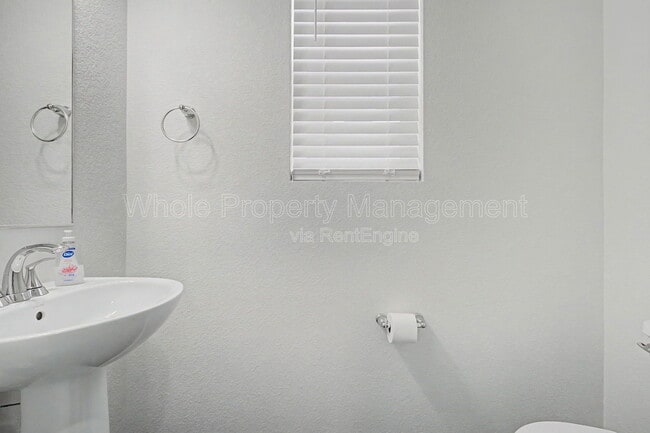 Foto del edificio - 28466 E 6th Pl