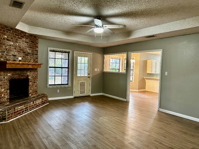 Foto del edificio - 905 Cherokee St