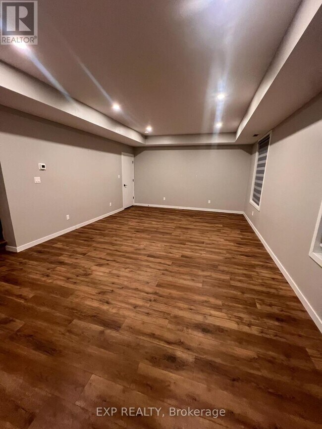 Building Photo - 1371 Maxime St