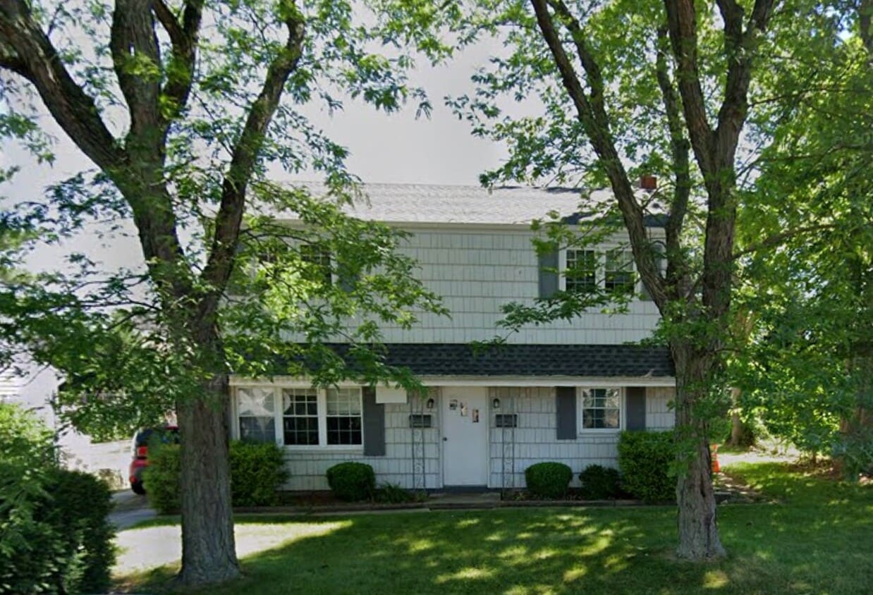 Primary Photo - 29 Knapp Ave