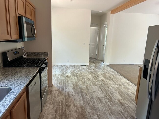 Building Photo - LAKE COMBIE ACCESS. Brand New 3-Bedroom Ho...