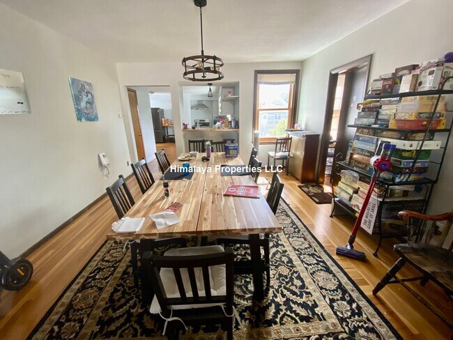 Foto del edificio - 250 Harvard St