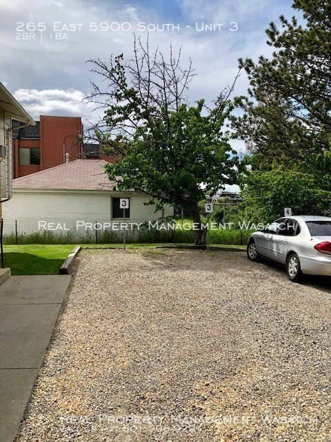 Building Photo - 2 Bedroom 1 Bath Murray Duplex.