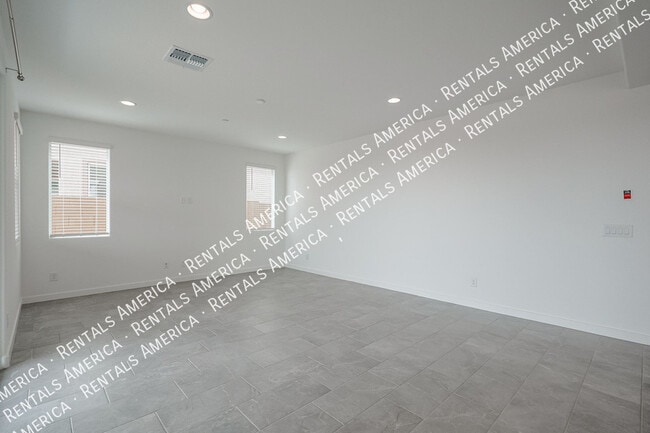 Foto del edificio - 11985 Calle de Pompas W