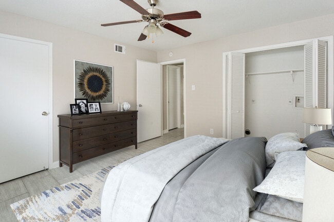 Building Photo - Villa Barcelona